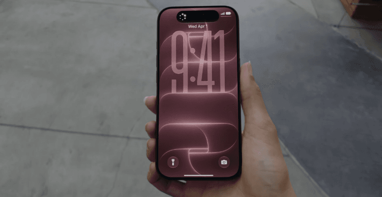 iPhone 18 Pro z matową folią ochronną blokującą działanie Face ID